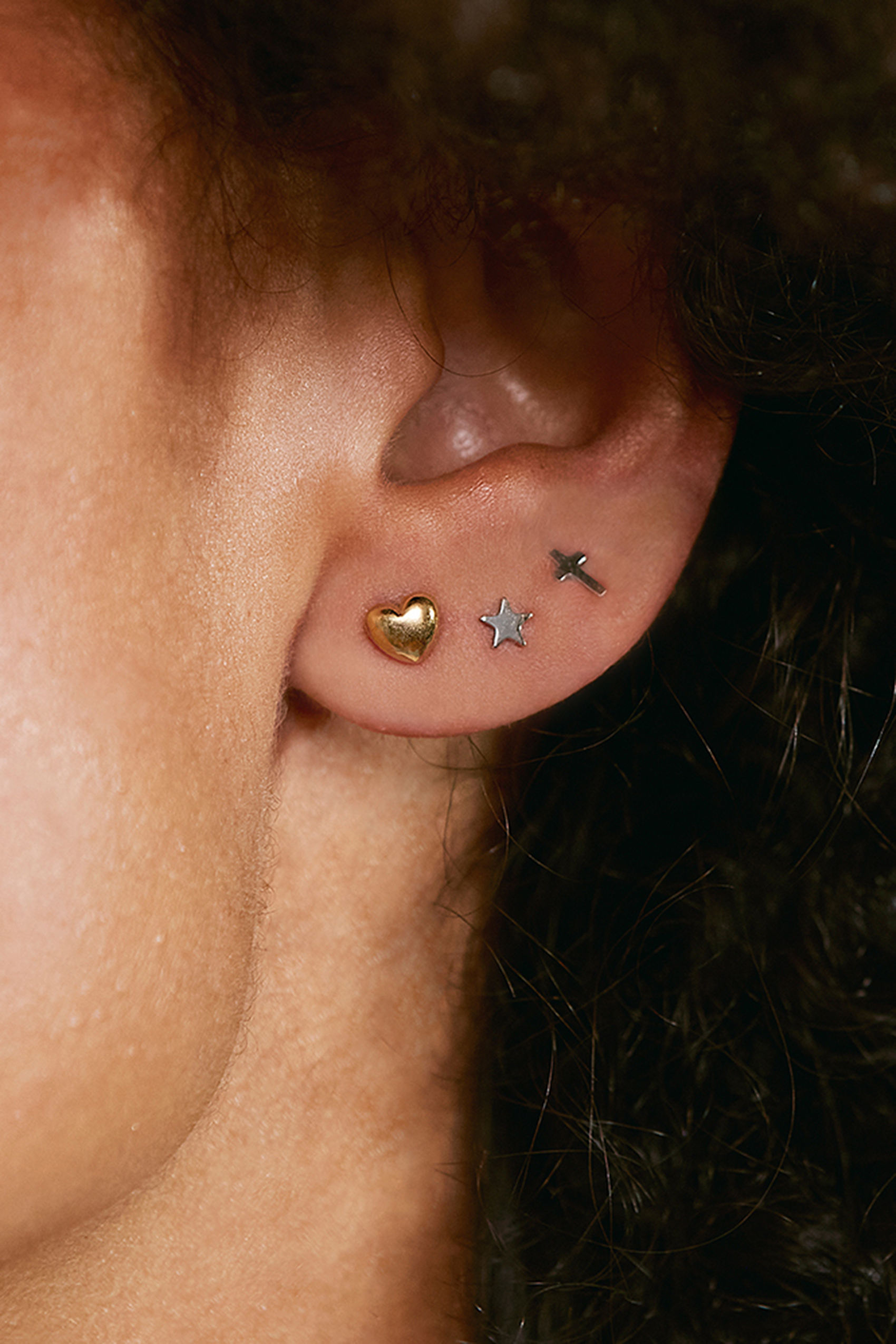 Barley studs gold