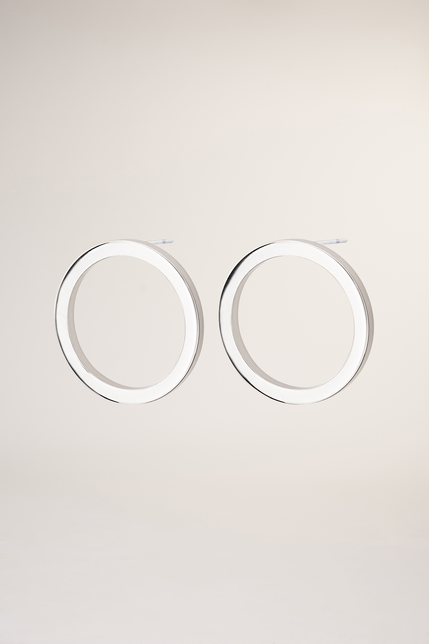 Circle earrings