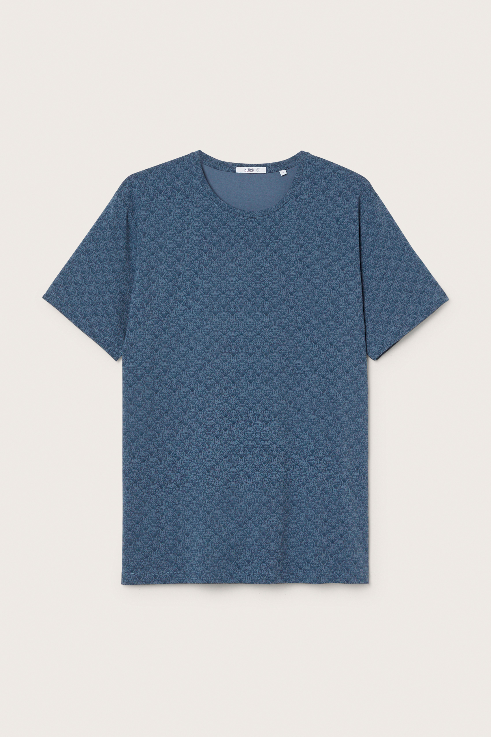 Core medallion o-neck