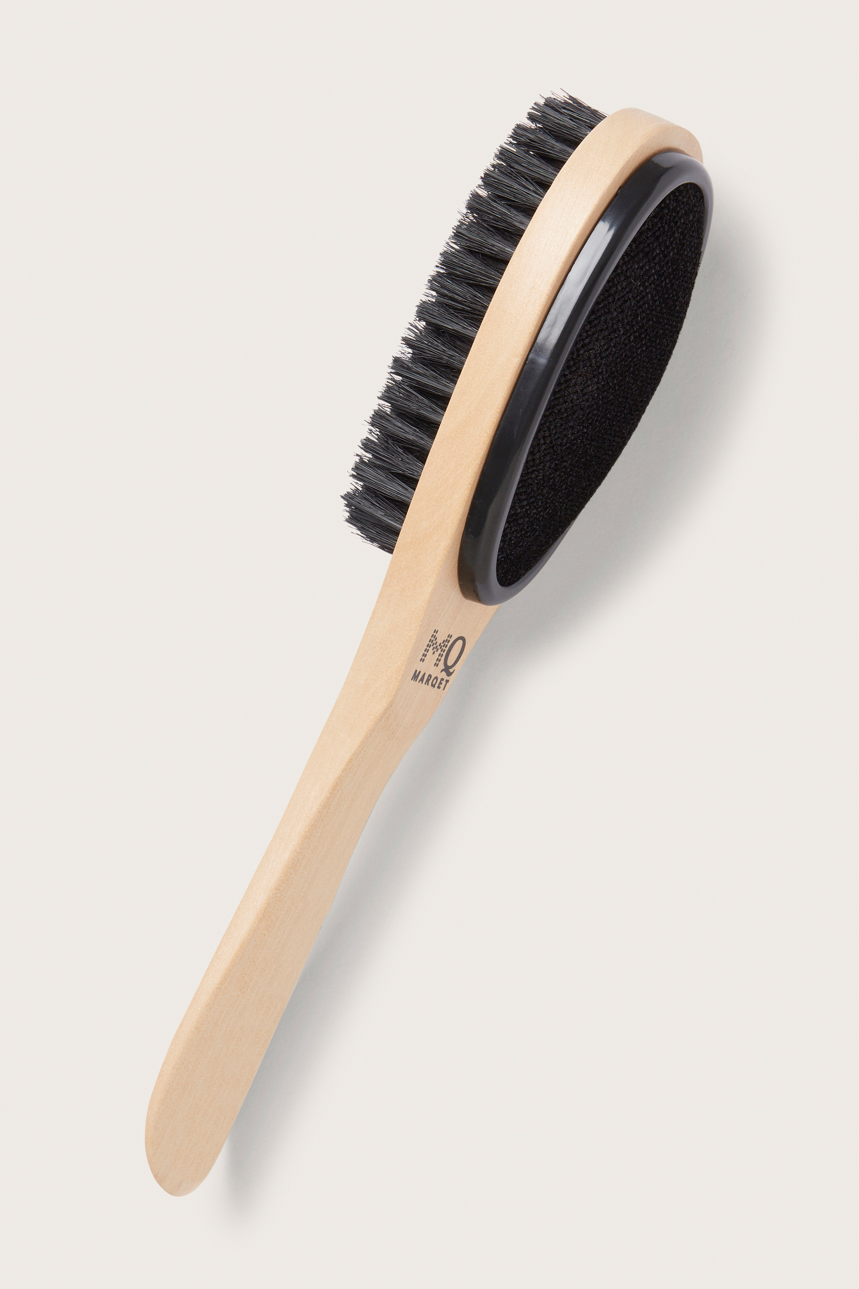 Garment brush