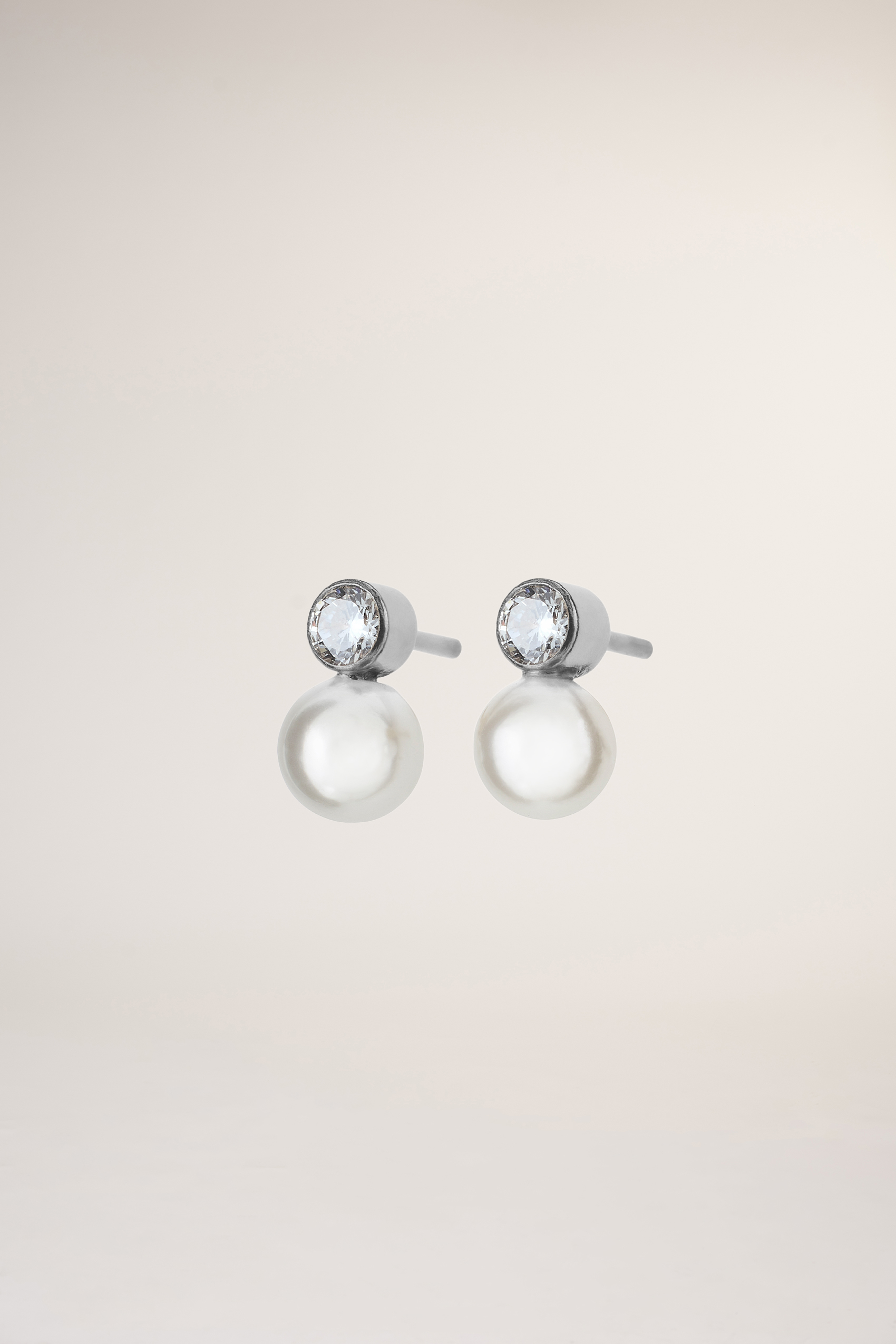 Luna studs