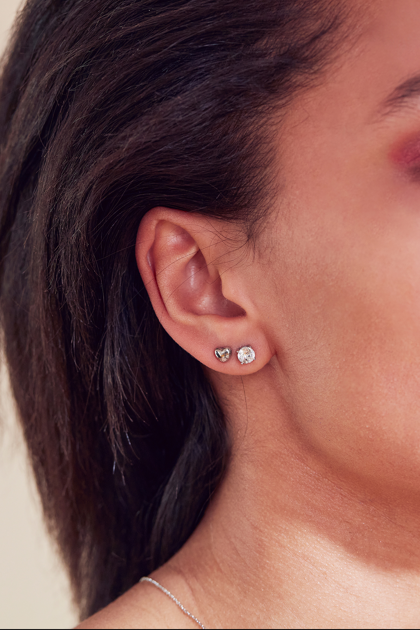 Leonore studs steel