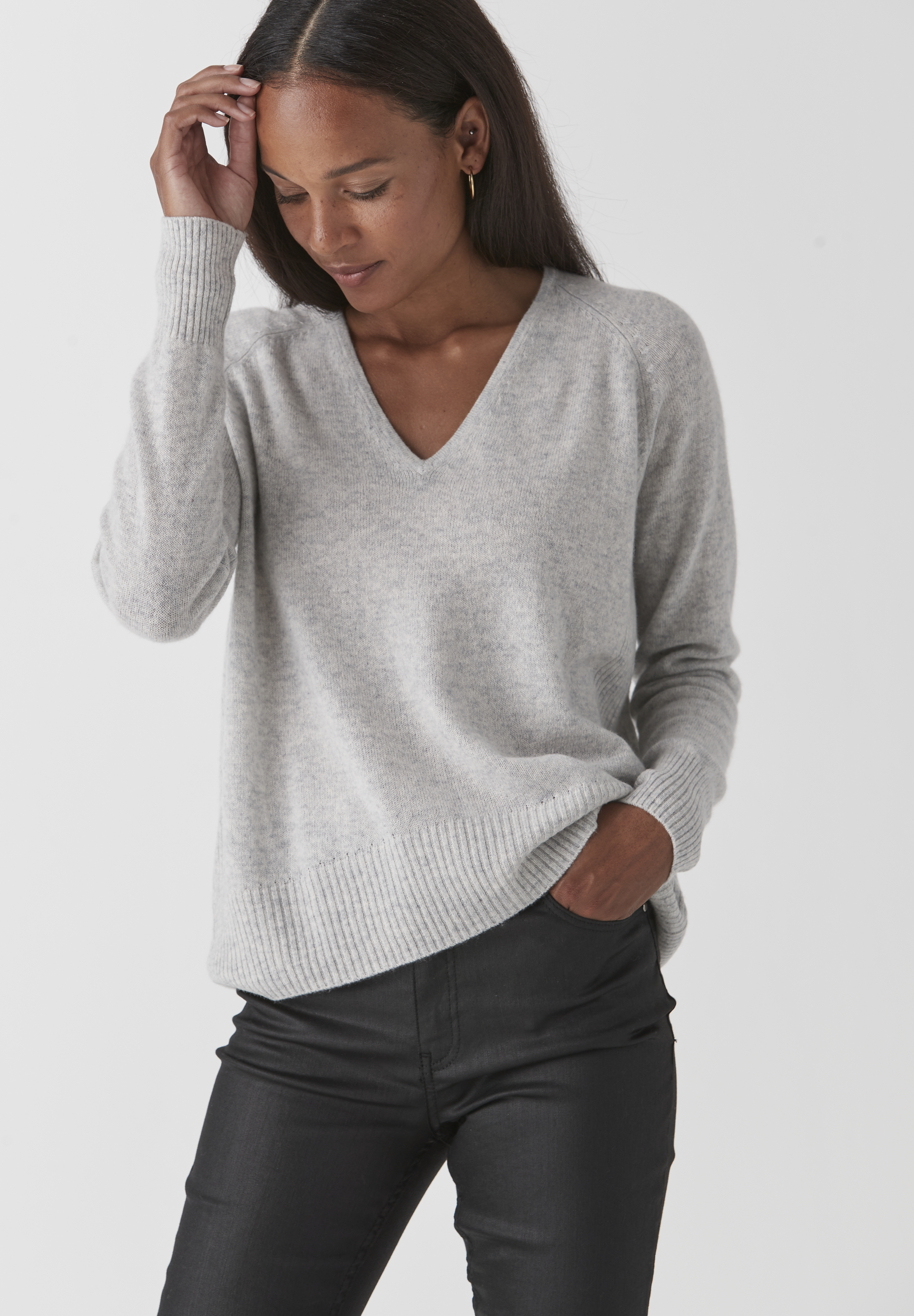 Lukka v-neck pullover
