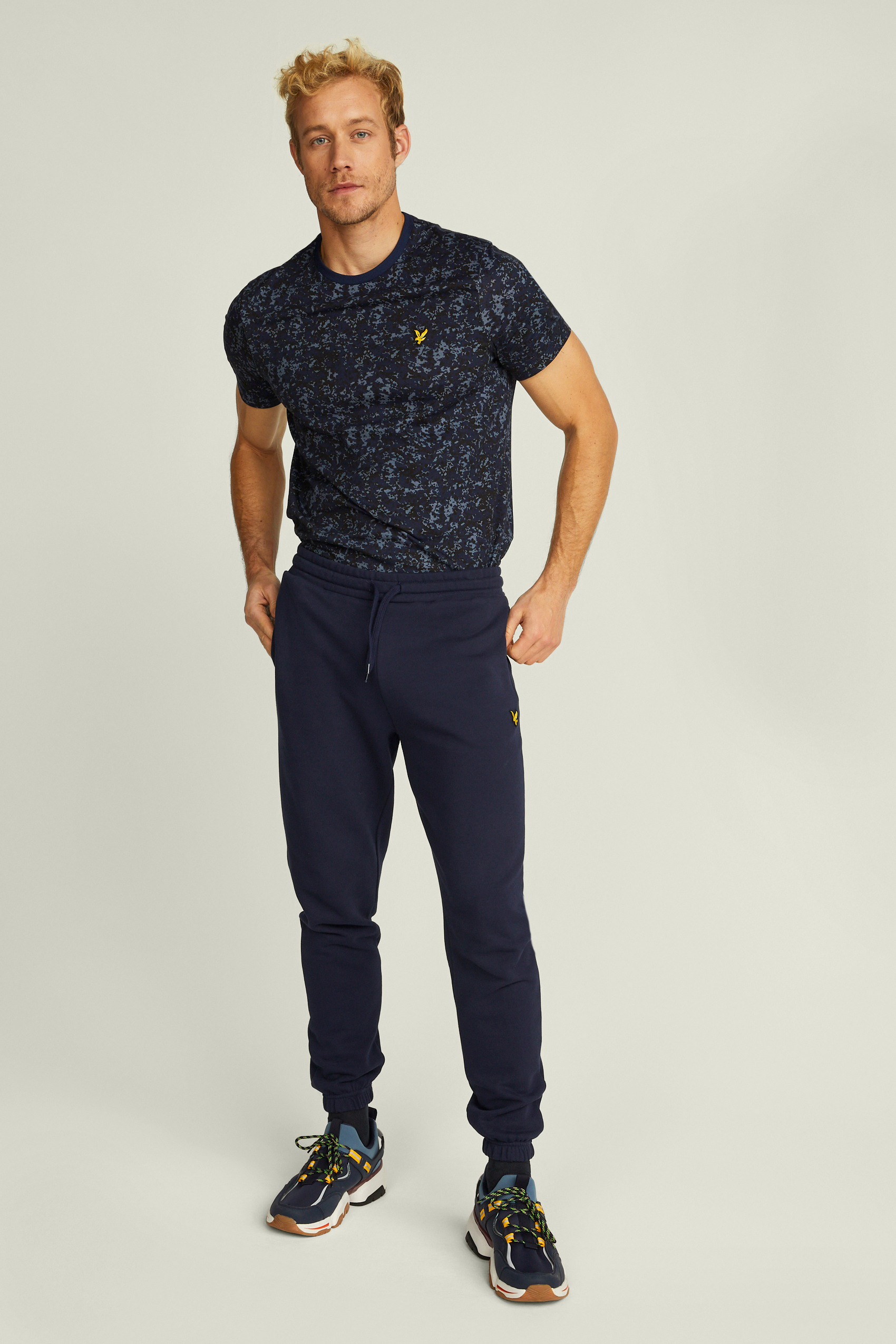 Slim sweat pants