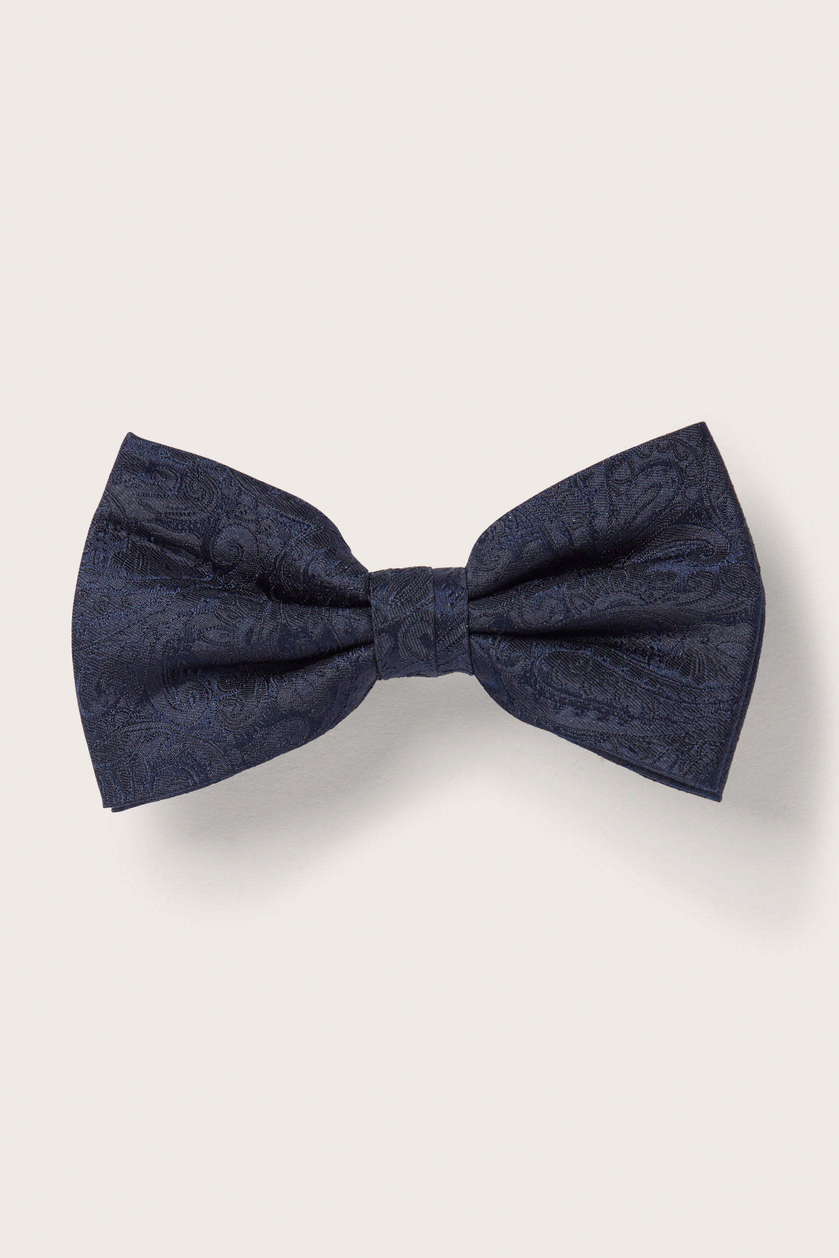 Kraig bow tie